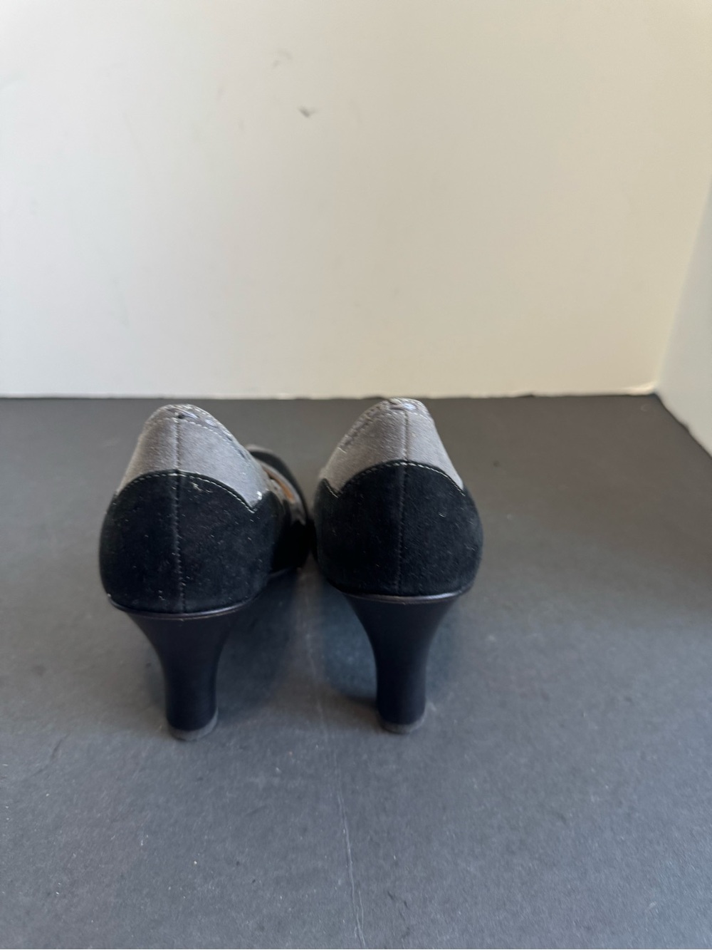 Cole Haan black suede peep-toe pumps. Size 7B - Picture 6 of 14